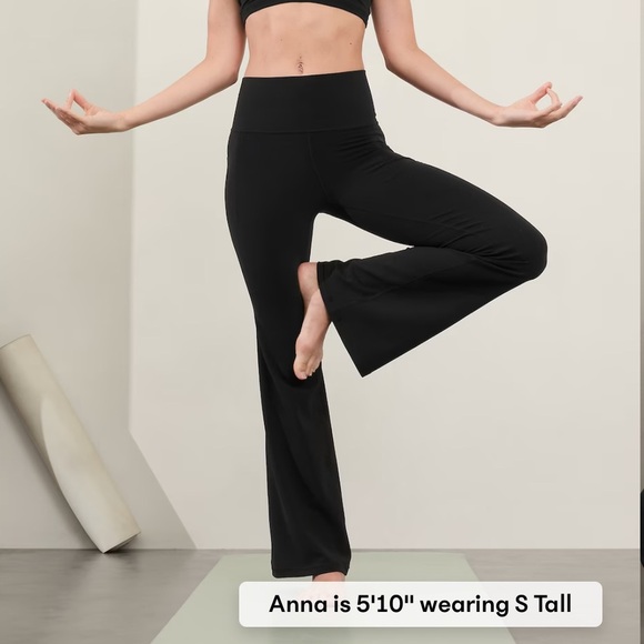 Athleta Pants - Athleta - women’s Salutation Stash High Rise Flare Pant - Black - Size is small
